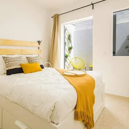 Casa Georgina Apartment
